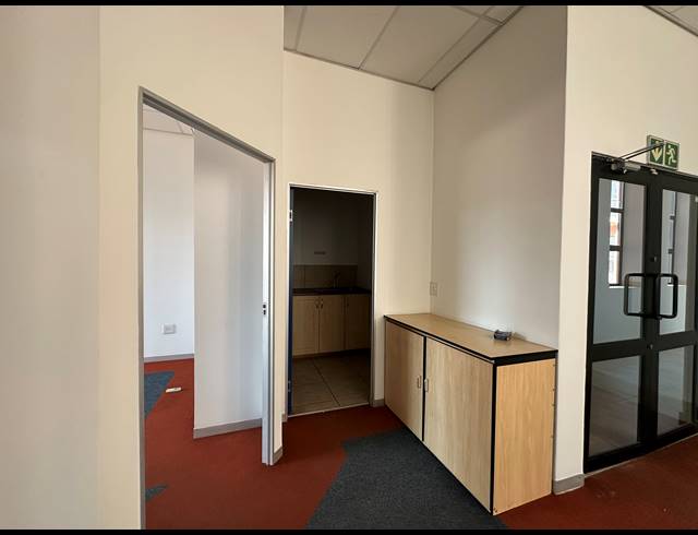97M² OFFICE TO LET IN HIGHVELD TECHNOPARK